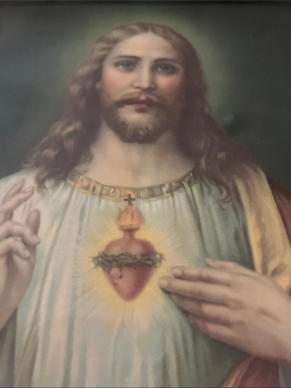 Vintage Photo of Jesus, says sacred heart of Jesus at bottom. - Picture 7 of 11